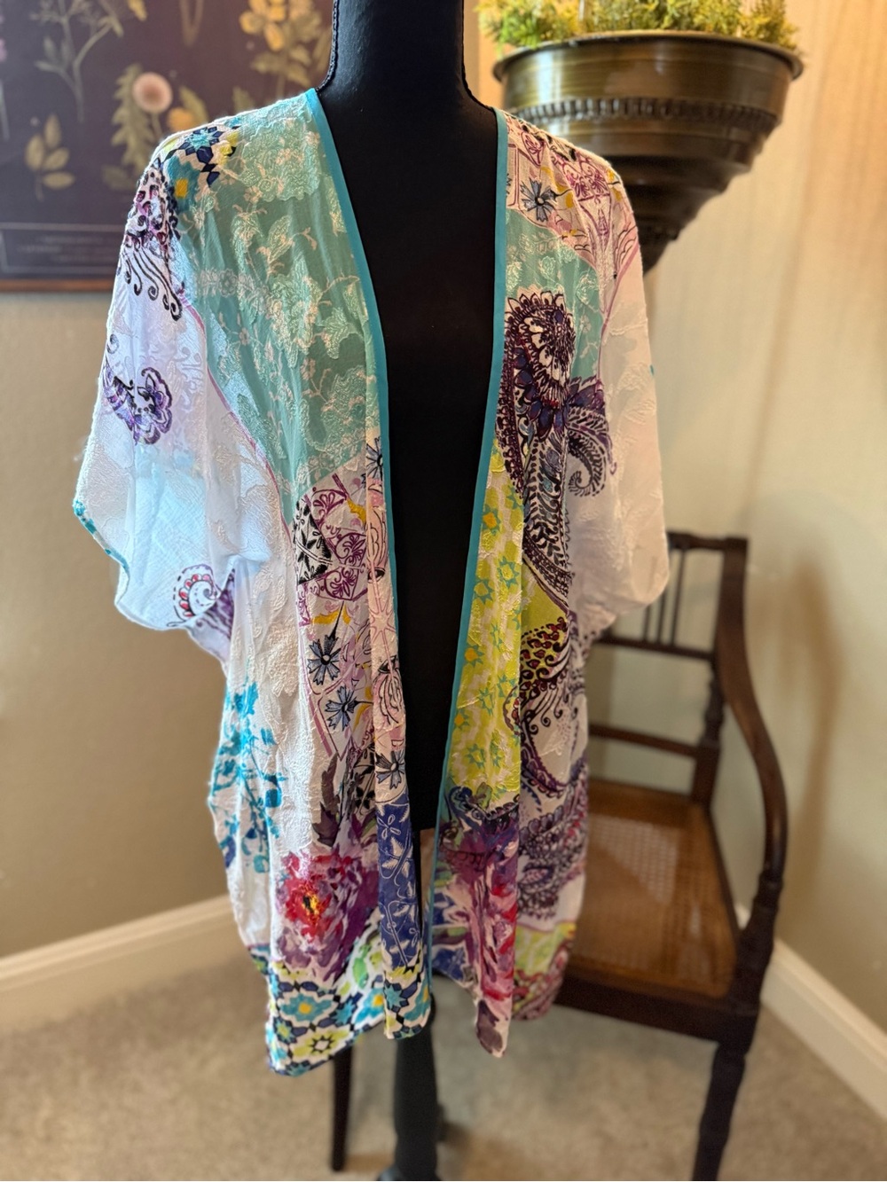Chico's White Textured Kimono with Aqua Trim